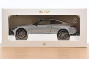 Mercedes CLE C236 Coupe Hightech Silver Norev 1:18 183939 Metal — zdjęcie 2 z 2