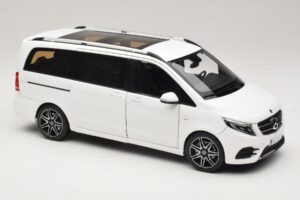 Mercedes V-Class W447 AMG Line Biały Norev 1:18 183876 Metal — zdjęcie 6 z 8