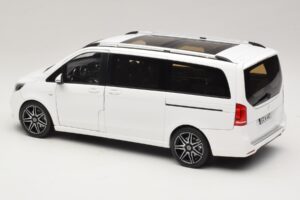 Mercedes V-Class W447 AMG Line Biały Norev 1:18 183876 Metal — zdjęcie 7 z 8
