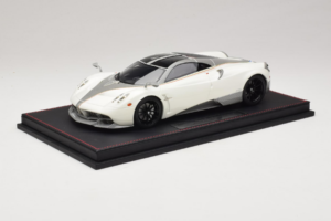 Pagani Huayra Luminous Green AB 1:18 REMC041 Żywica — zdjęcie 2 z 7