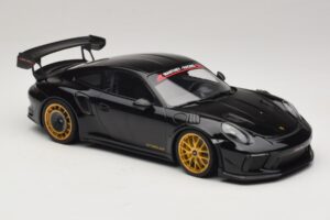 Porsche 911 992 GT3 RS Manthey Racing Czarny ze Złotymi Felgami Minichamps 1:18 MR-911-GT3RS-1804 Metal — zdjęcie 4 z 6