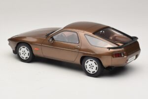 Porsche 928 S Tobacco Metallic GT Spirit 1:18 GT1005 Żywica — zdjęcie 5 z 6