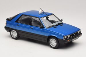 Renault 11 GTL Taxi James Bond MCG 1:18 MCG18833 Metal — zdjęcie 4 z 6
