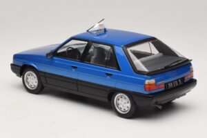 Renault 11 GTL Taxi James Bond MCG 1:18 MCG18833 Metal — zdjęcie 5 z 6