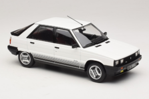 Renault 11 Turbo Biały MCG 1:18 MCG18589 Metal — zdjęcie 4 z 6