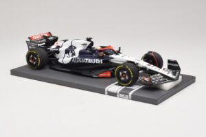 Scuderia AlphaTauri AT04 D. Ricciardo Hungarian GP 2023 Minichamps 1:18 117231203 Żywica — zdjęcie 4 z 7