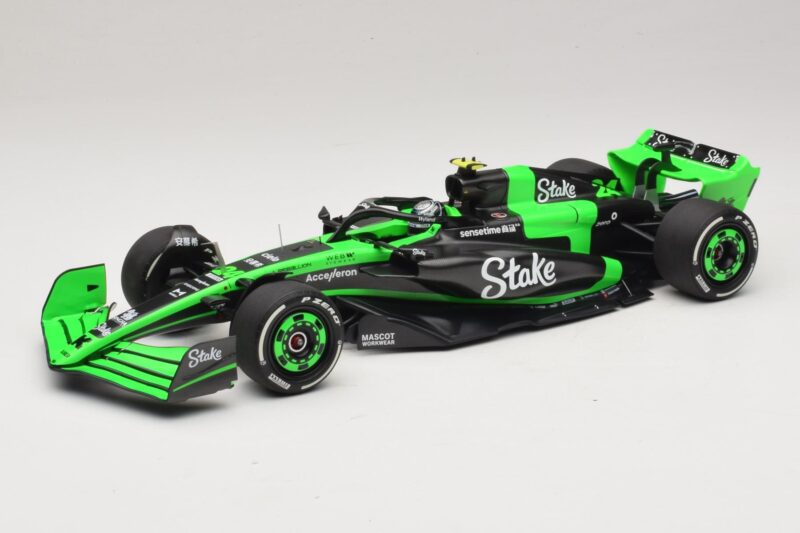 Stake Kick Sauber C44 G. Zhou Emilia Romagna GP 2024 Minichamps 1:18 117240124 Żywica
