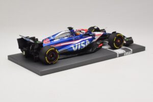 Visa Cash App RB VCARB 01 A. Iwasa FP1 Japanese GP 2024 Minichamps 1:18 117240440 Żywica — zdjęcie 2 z 7