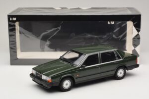 Volvo 740 GL Ciemnozielony Minichamps 1:18 155171702 Metal — zdjęcie 6 z 6