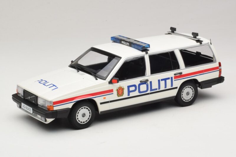 Volvo 740 GL Kombi Politi Norway Minichamps 1:18 155171796 Metal