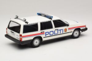 Volvo 740 GL Kombi Politi Norway Minichamps 1:18 155171796 Metal — zdjęcie 2 z 6