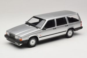 Volvo 740 GL Kombi Srebrny Minichamps 1:18 155171770 Metal