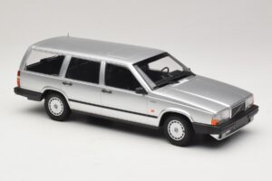 Volvo 740 GL Kombi Srebrny Minichamps 1:18 155171770 Metal — zdjęcie 4 z 6