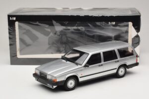 Volvo 740 GL Kombi Srebrny Minichamps 1:18 155171770 Metal — zdjęcie 6 z 6