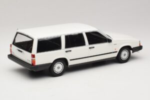 Volvo 740 GL Kombi Biały Minichamps 1:18 155171772 Metal — zdjęcie 2 z 6