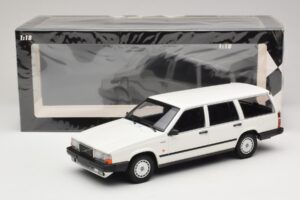 Volvo 740 GL Kombi Biały Minichamps 1:18 155171772 Metal — zdjęcie 6 z 6