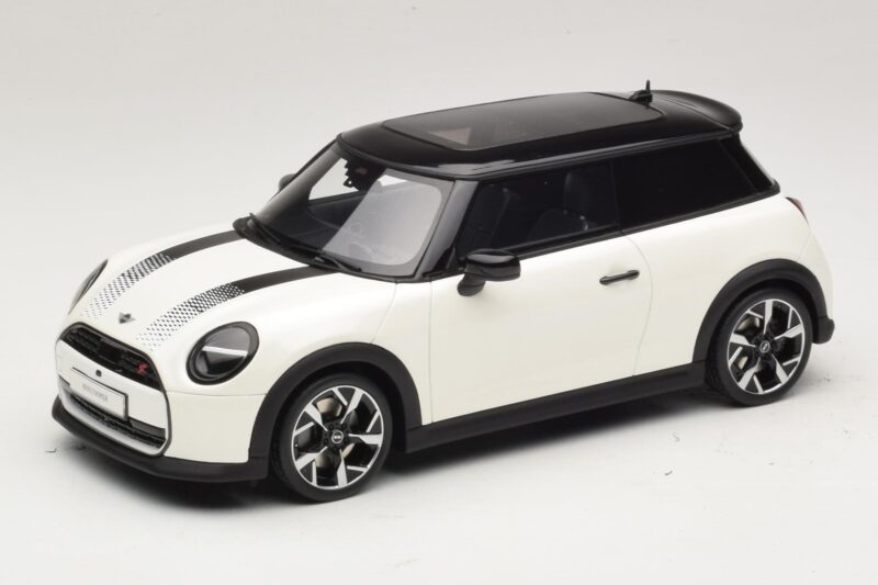 Mini Cooper S F66 Nanuq White Metallic Otto 1:18 Mini Cooper S F66 Nanuq White Metallic Otto 1:18 OT1245 Żywica