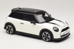 Mini Cooper S F66 Nanuq White Metallic Otto 1:18 OT1245 Żywica — zdjęcie 4 z 6