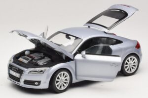 Audi TT 8N Silverblue Metallic Minichamps 1:18 100015020 Metal — zdjęcie 2 z 8