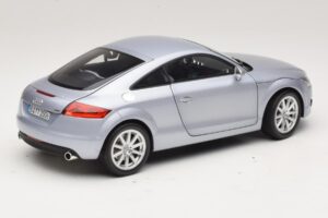 Audi TT 8N Silverblue Metallic Minichamps 1:18 100015020 Metal — zdjęcie 3 z 8