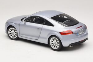 Audi TT 8N Silverblue Metallic Minichamps 1:18 100015020 Metal — zdjęcie 7 z 8