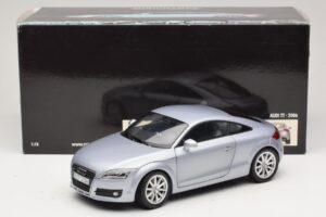 Audi TT 8N Silverblue Metallic Minichamps 1:18 100015020 Metal — zdjęcie 8 z 8