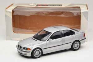 BMW 3-Series E46 6-Cylinder Srebrny UT Models 1:18 20512 Metal — zdjęcie 6 z 6
