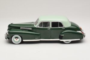 Cadillac Fleetwood Series 60 Special Zielony MCG 1:18 MCG18657 Metal — zdjęcie 3 z 6