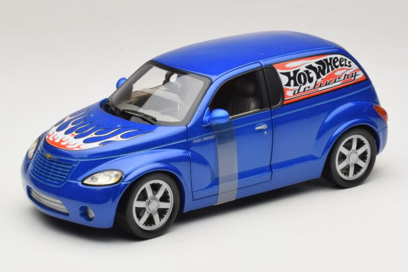 Chrysler PT Cruiser Dostawczy Niebieski Hot Wheels 1:18 29616 Metal