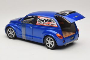 Chrysler PT Cruiser Dostawczy Niebieski Hot Wheels 1:18 29616 Metal — zdjęcie 4 z 7