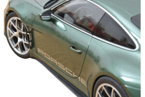 Porsche 911 992 S/T Malachite Green Metallic Norev 1:12 127552 Metal — zdjęcie 4 z 4