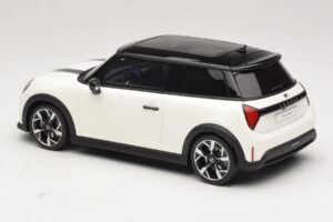 Mini Cooper S F66 Nanuq White Metallic Otto 1:18 OT1245 Żywica — zdjęcie 5 z 6
