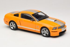 Ford Mustang GT S197 Grabber Orange Metallic AUTOart 1:18 73117-A1 Metal — zdjęcie 6 z 8