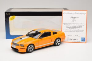 Ford Mustang GT S197 Grabber Orange Metallic AUTOart 1:18 73117-A1 Metal — zdjęcie 8 z 8