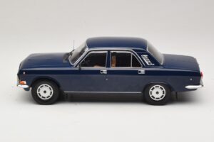 GAZ Volga GAZ-24-10 Ciemnoniebieski MCG 1:18 MCG18014 Metal — zdjęcie 3 z 6