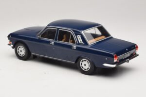 GAZ Volga GAZ-24-10 Ciemnoniebieski MCG 1:18 MCG18014 Metal — zdjęcie 5 z 6