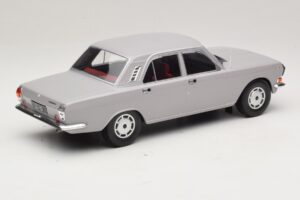 GAZ Volga GAZ-24-10 Szary MCG 1:18 MCG18016 Metal — zdjęcie 2 z 6
