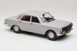 GAZ Volga GAZ-24-10 Szary MCG 1:18 MCG18016 Metal — zdjęcie 4 z 6