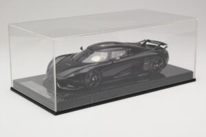 Koenigsegg Regera Czarny Pakiet Carbon Beżowe Wnętrze FrontiArt 1:18 REMC042 Żywica — zdjęcie 6 z 7