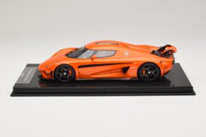 Koenigsegg Regera Pomarańczowy Pakiet Carbon FrontiArt 1:18 F071-153 Żywica — zdjęcie 3 z 7