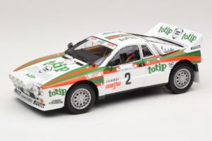 Lancia 037 #2 A. Bettega / M. Perissinot Rally San Marino 1984 Kyosho 1:18 08306F Metal
