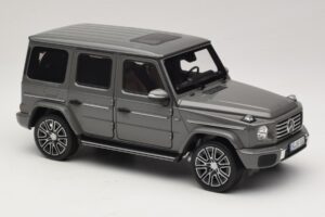 Mercedes G-Class W465 Classic Grey Norev 1:18 183035 Metal — zdjęcie 4 z 6