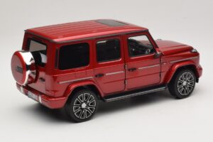Mercedes G-Class W465 Hyacinth Red Norev 1:18 183037 Metal — zdjęcie 2 z 6