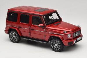 Mercedes G-Class W465 Hyacinth Red Norev 1:18 183037 Metal — zdjęcie 4 z 6