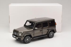Mercedes G-Class W465 Indium Grey Norev 1:18 183036 Metal — zdjęcie 6 z 6