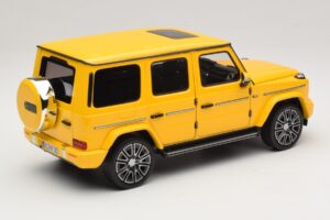 Mercedes G-Class W465 Sun Yellow Norev 1:18 183038 Metal — zdjęcie 2 z 6