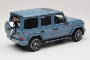 Mercedes G-Class W465 Vintage Blue Norev 1:18 183034 Metal — zdjęcie 2 z 6