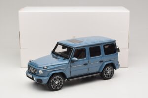 Mercedes G-Class W465 Vintage Blue Norev 1:18 183034 Metal — zdjęcie 6 z 6
