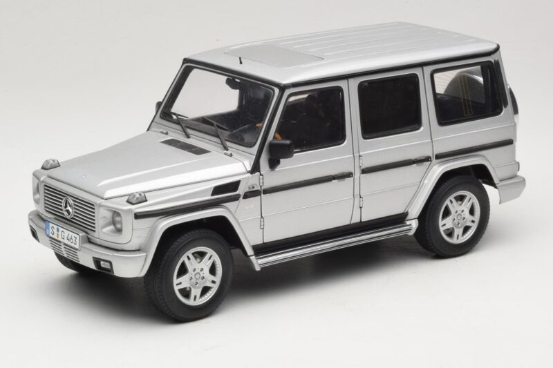 Mercedes G500 W463 LWB Edycja Dealerska Srebrny AUTOart 1:18 B66962142 Metal