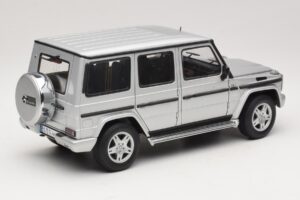 Mercedes G500 W463 LWB Edycja Dealerska Srebrny AUTOart 1:18 B66962142 Metal — zdjęcie 3 z 8